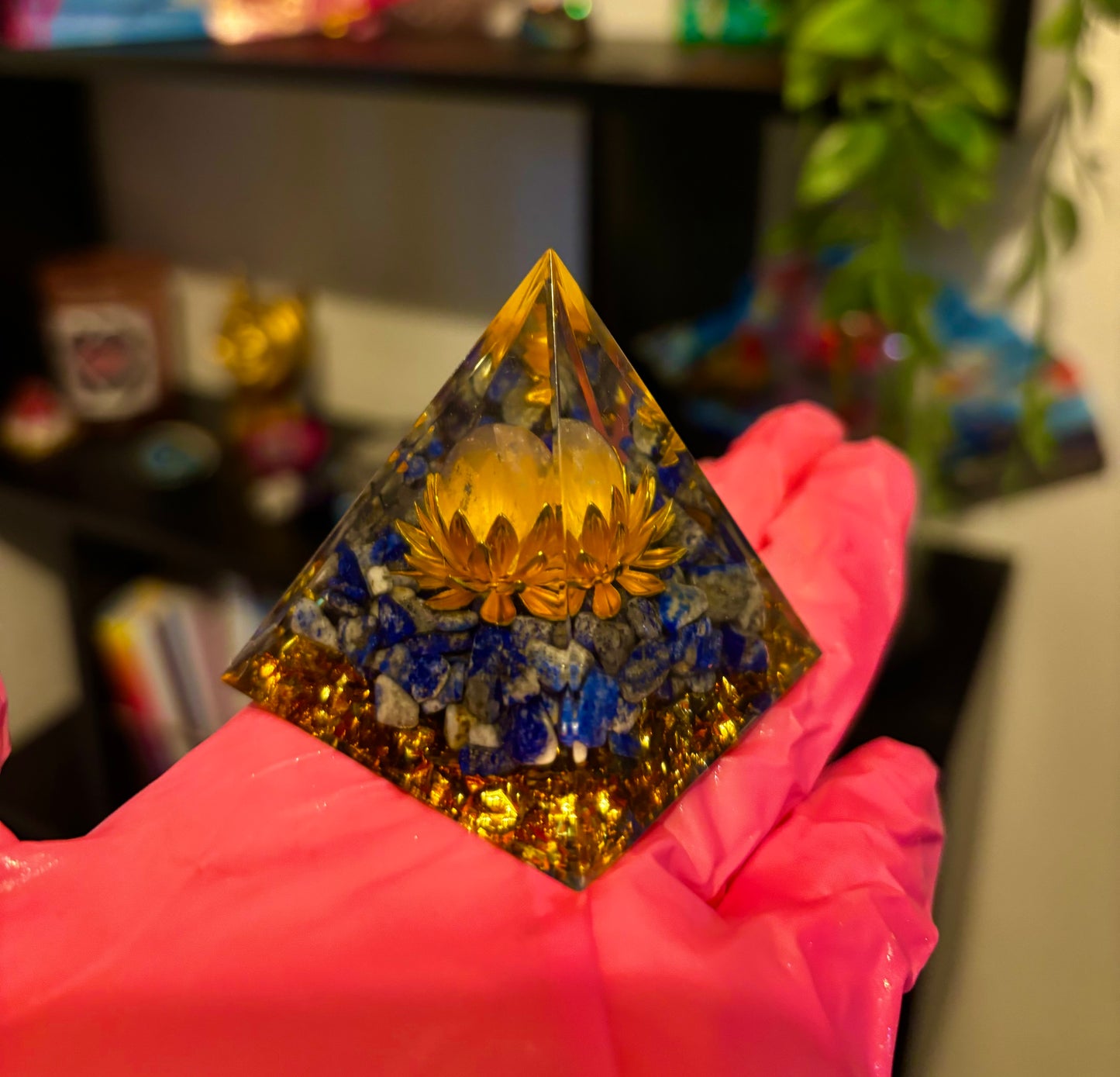 Blue and gold flower pyramid